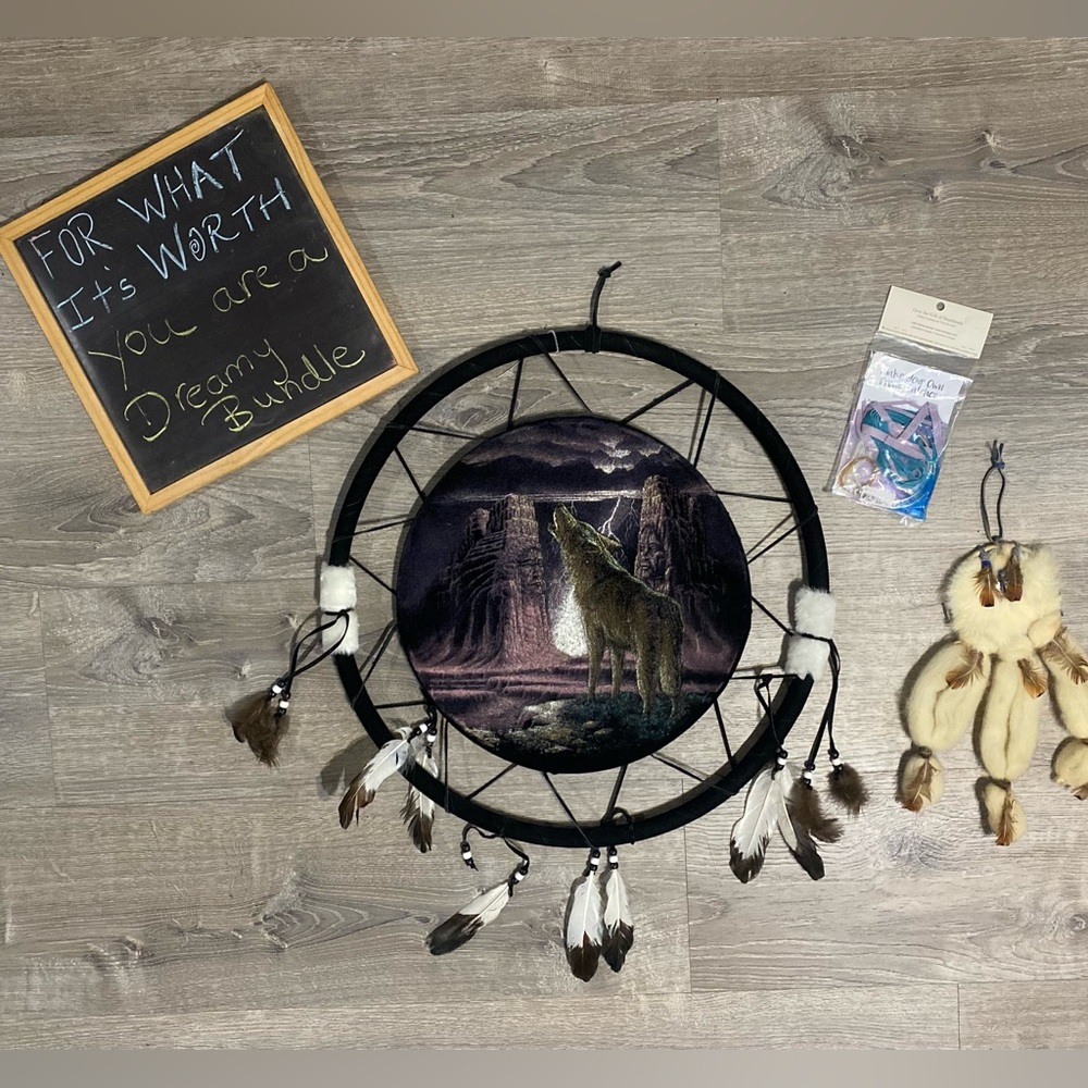 Boho Dreamy Bundle: Wolf Dreamcatcher & Handcrafted Wall Art Set